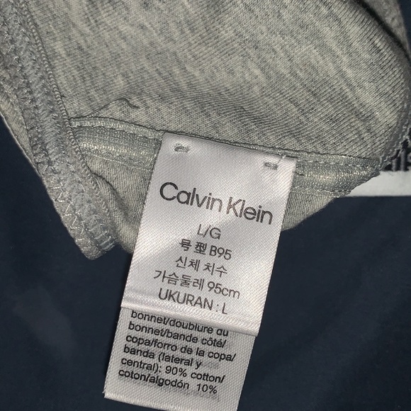 Two Calvin Klein bralettes that are unworn - Picture 3 of 5